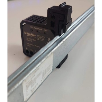 Schneider Wiser switch och dimmer modul DIN-Fäste
