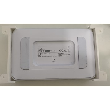 Onderbureau- of wandhouder voor UniFi USW-Lite-8-PoE 52W – mount voor switch